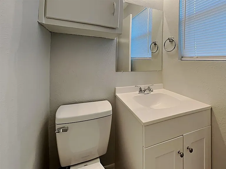 5825 Aton Ave — Photo 9
