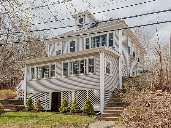 2nd image of 15 Newfield St