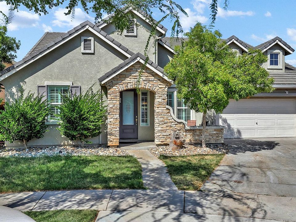 1st image of 502 Saddle Ct