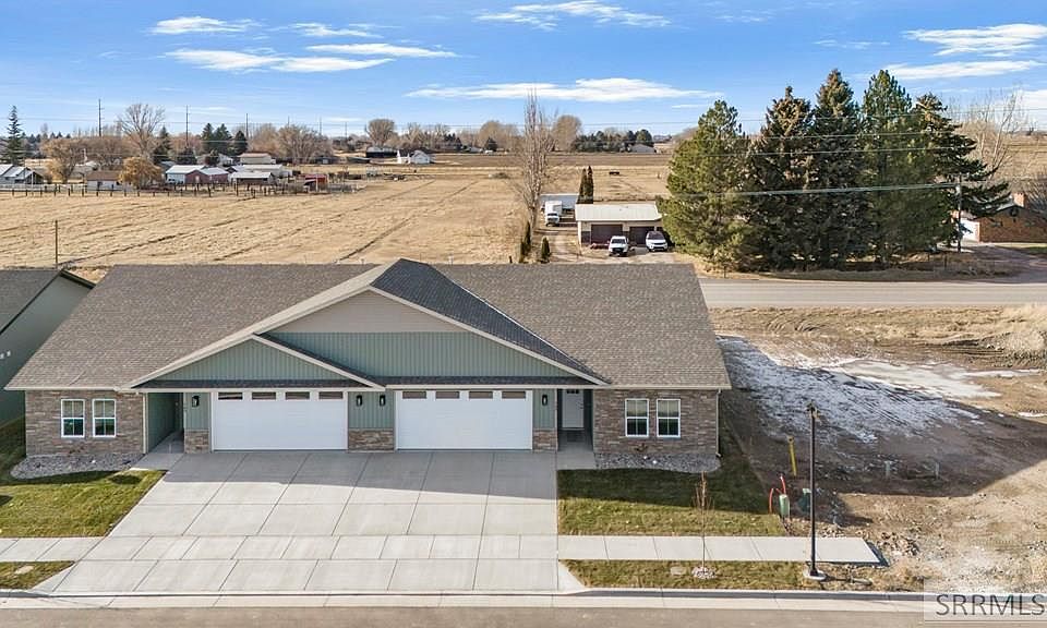 1st image of 795 Lindey Ln