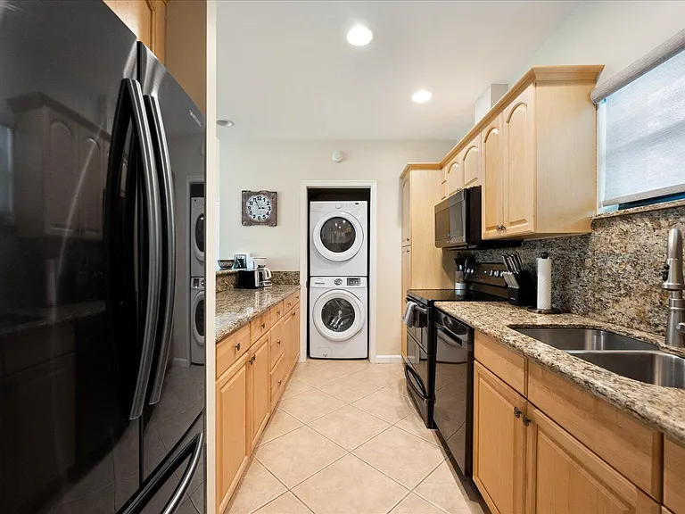 11863 Wimbledon Cir #538 — Photo 4