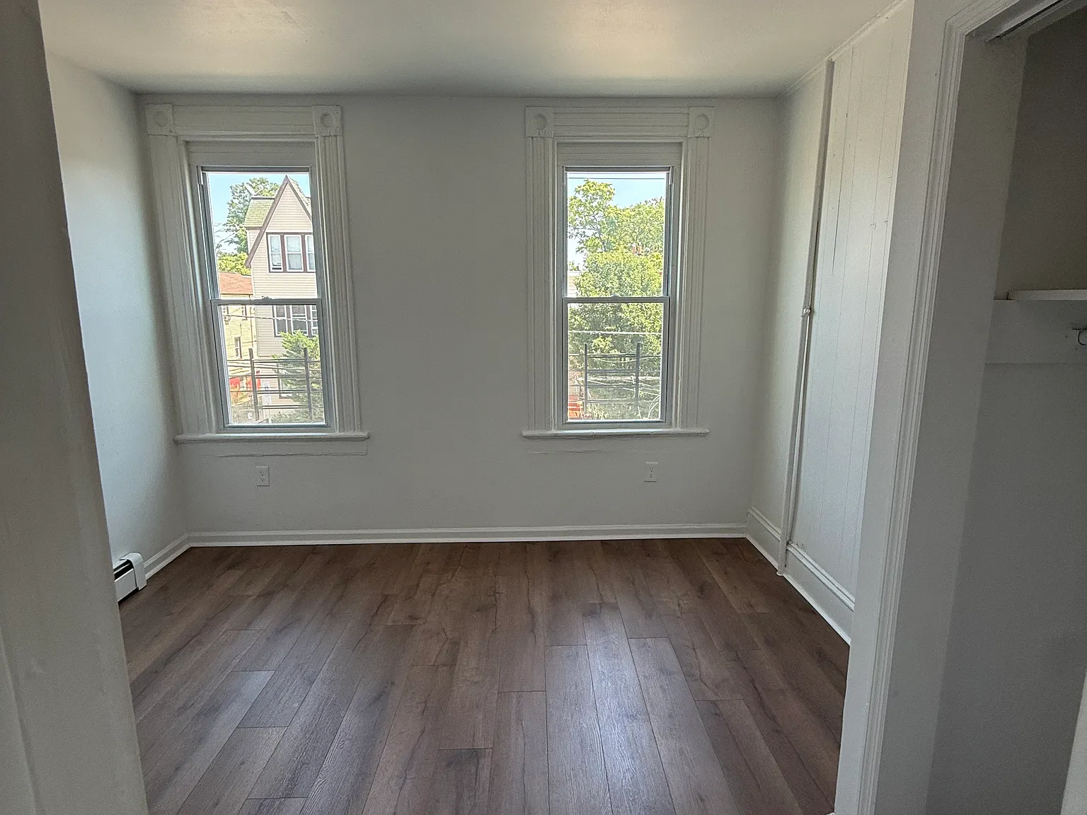 19 Long St — Photo 4