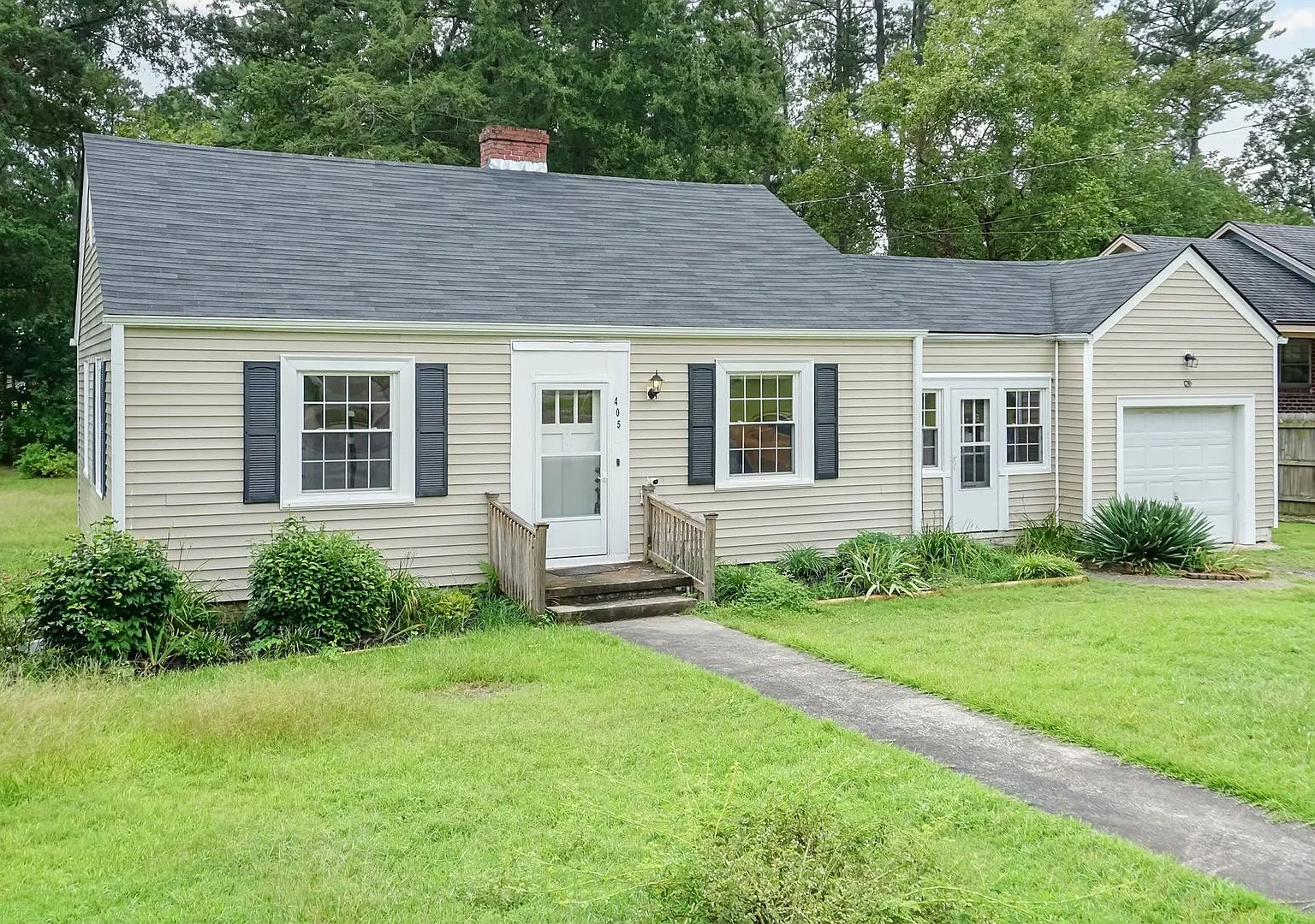 Two Bedroom, One Bath Single Family Home! — Photo 3