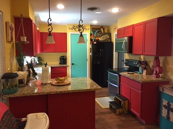 4th image of 804 S Harry Ave