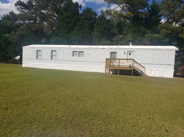 186 Tiffany Cir, Spring Lake, NC 28390