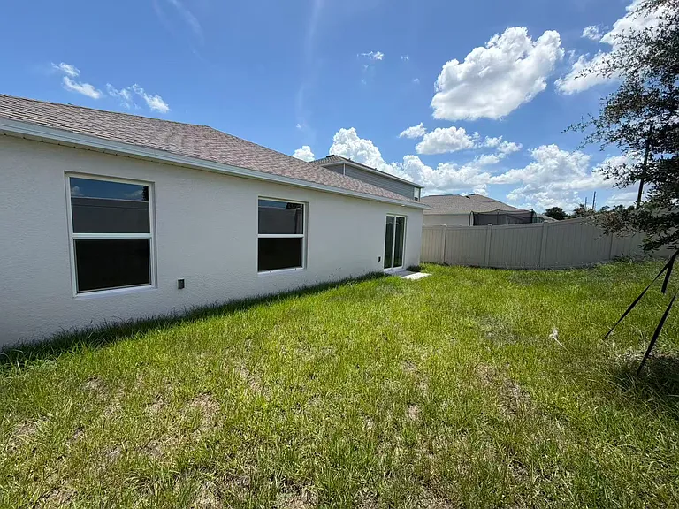 391 Artemis St — Photo 17