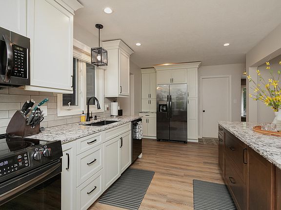 5th image of 4845 S Ash Avenue