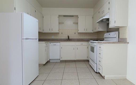 4th image of 7001 California St #104