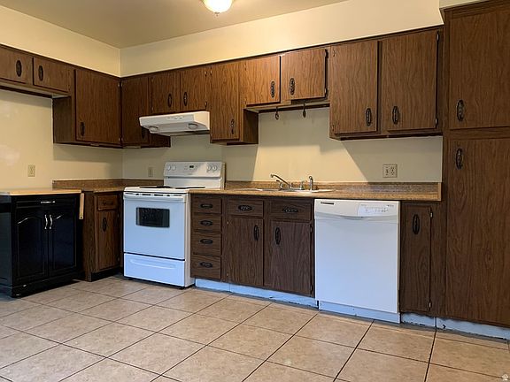 3rd image of 1761 E Fort Union Blvd