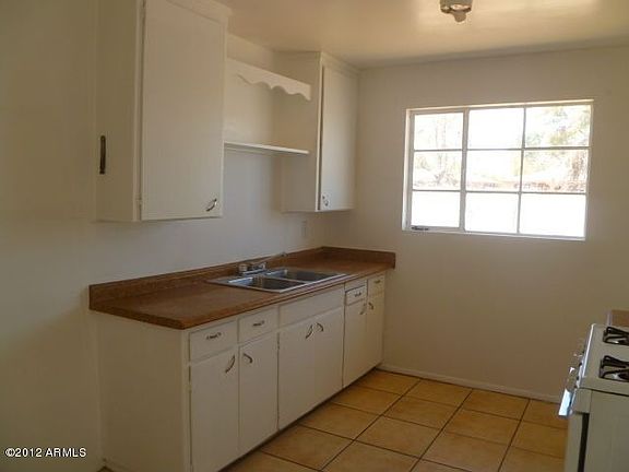 2nd image of 4626 W Clarendon Ave
