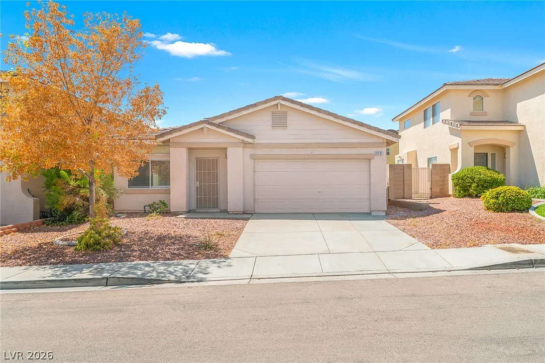 3 bed, 2.5 bath, 1656 sqft, $2,100 — Photo 1