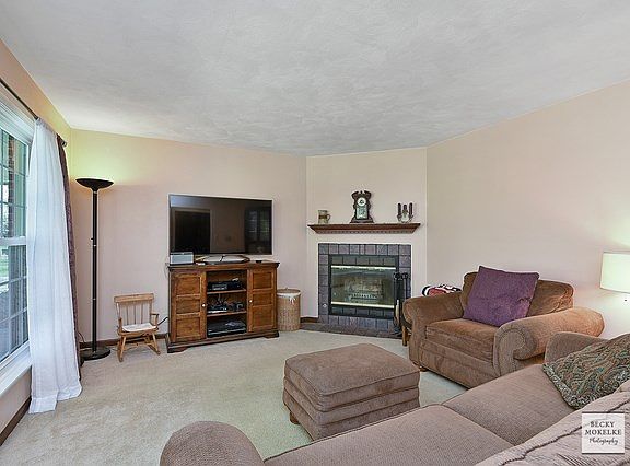 2nd image of 8S905 Oaken Dr