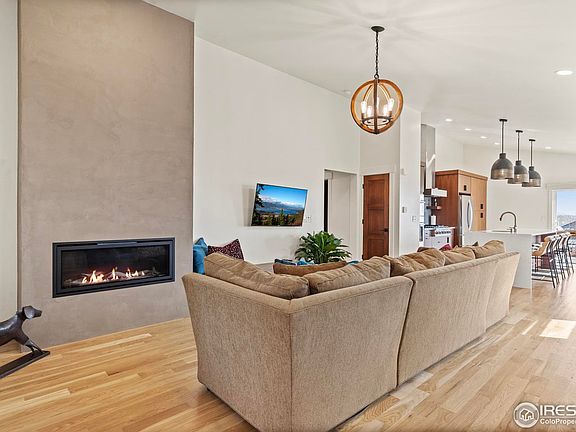 5th image of 932 Campfire Dr