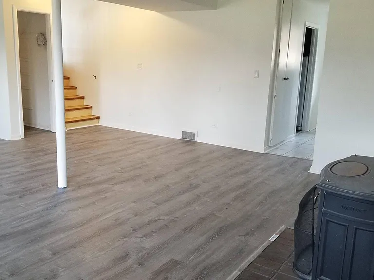 29W730 North Ave — Photo 24