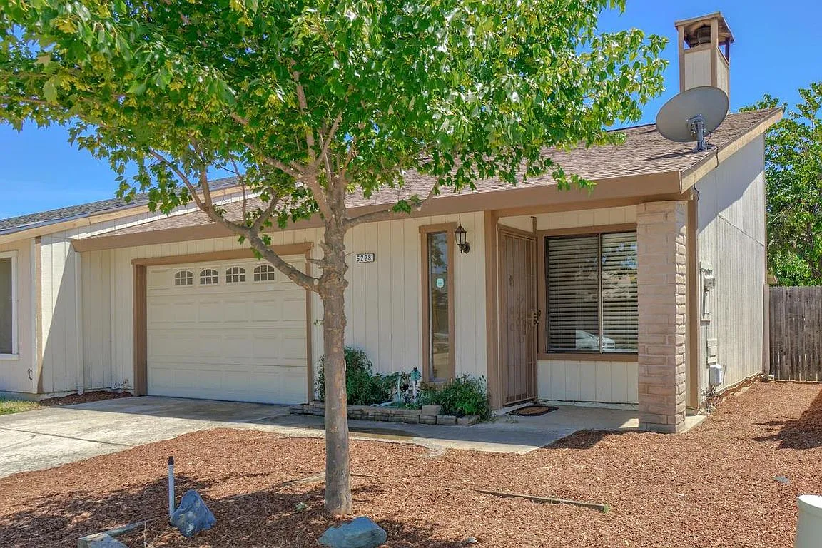 6228 Bobbiwood Way photo 1