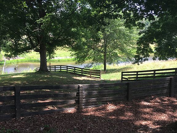 Back Yard w/ Lake Spring 17