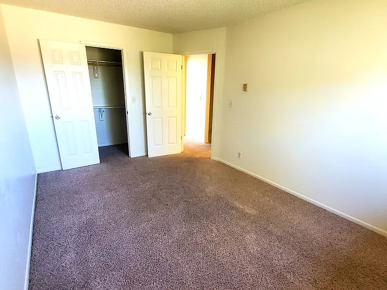 1101 Elon Ave — Photo 2