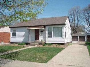 21701 Sunnydale St, Saint Clair Shores, MI 48081