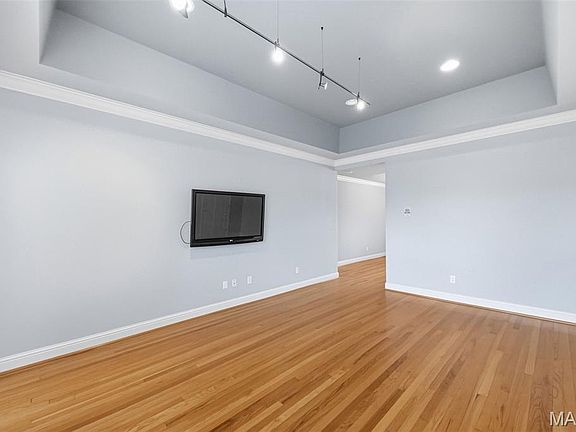 5th image of 6312 Southwood Ave APT 3E