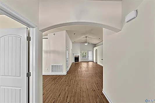 4 bed, 1879 sqft, $1,850 — Photo 3