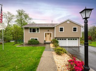 3548 Tulip Dr, Yorktown Heights, NY 10598