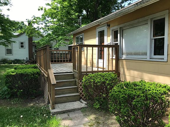 2nd image of 1141 Cliff St