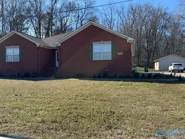 140 Twin Oaks Dr NE, Huntsville, AL 35811