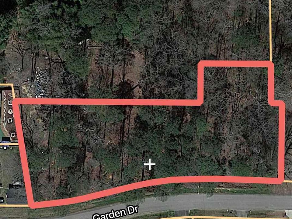 1st image of 210 Garden Dr
