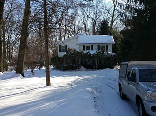 93 Hillside Ave, Airmont, NY 10952