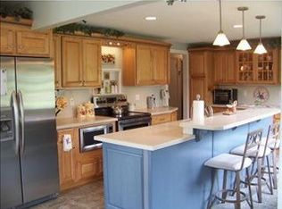 2350 Sylmar Dr, Sewickley, PA 15143