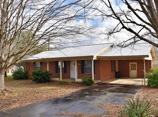 246 Meadow Brook Dr, Linden, TN 37096