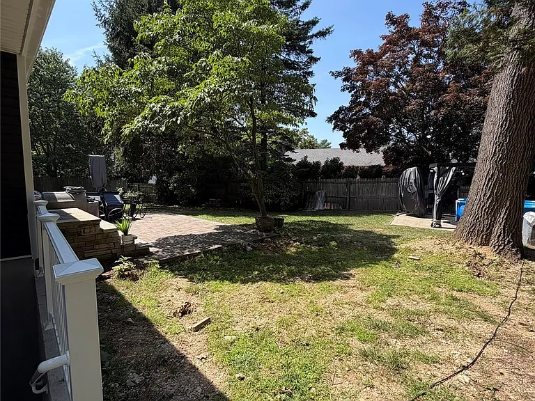 6 Raphael St — Photo 3