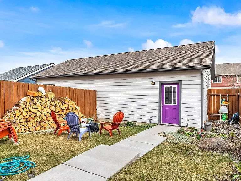 3775 Pipestone St — Photo 14