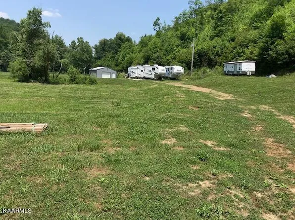 11756 Brimstone Rd, Robbins, TN 37852