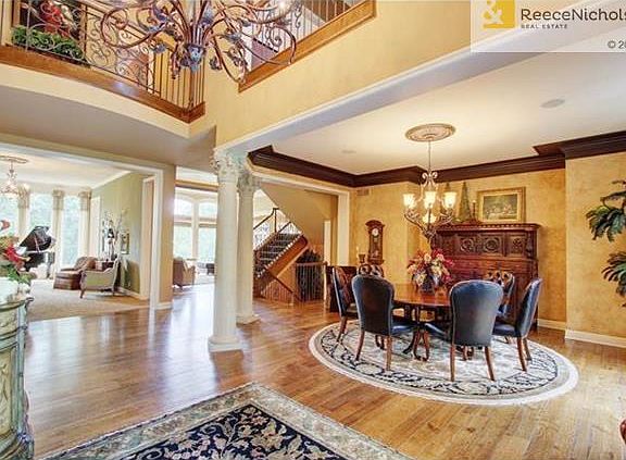 3rd image of 1491 Hemlock Ct