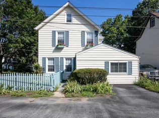 23 Harvey St, Hyde Park, NY 12538