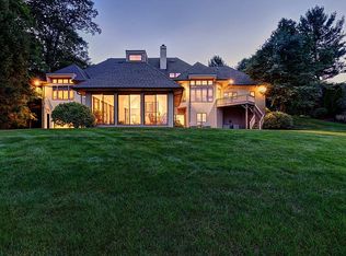 26 Balfour Dr, West Hartford, CT 06117