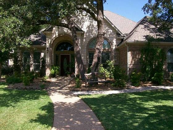 2nd image of 235 Claremont Dr