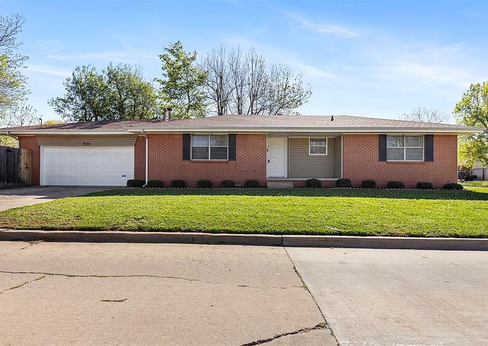 1st image of 934 Vickie Dr