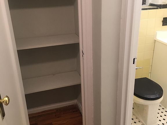3rd image of 8725 115th St