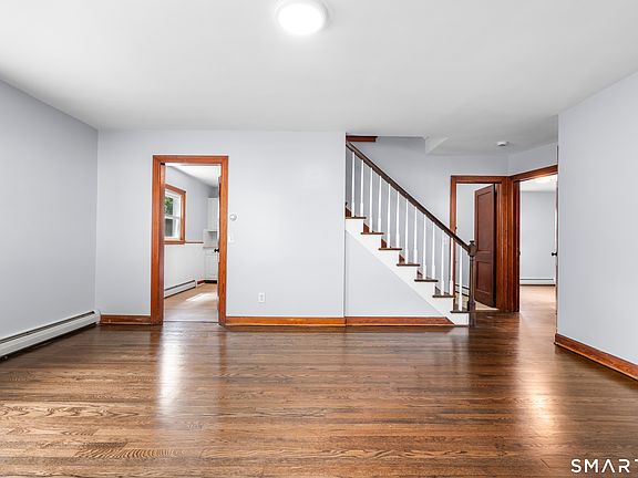 3rd image of 1590 Quinnipiac Avenue