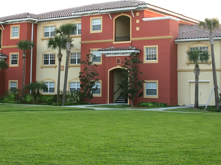 Beachside Apartments — Photo 5