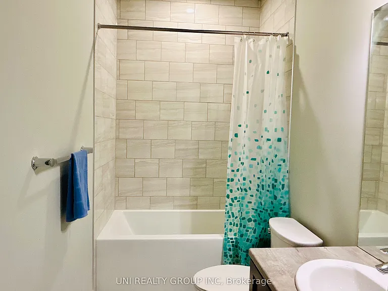 70 Stanhope Ct — Photo 12