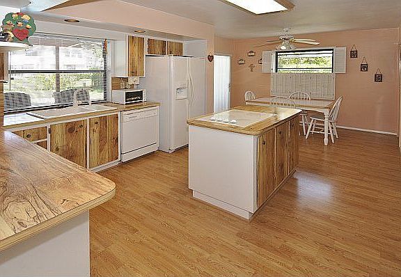 5th image of 9897 NW 20th St