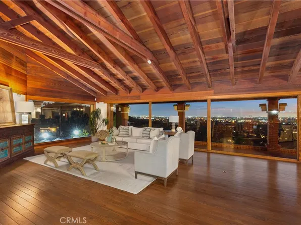 1712 Loma Roja, Santa Ana, CA 92705