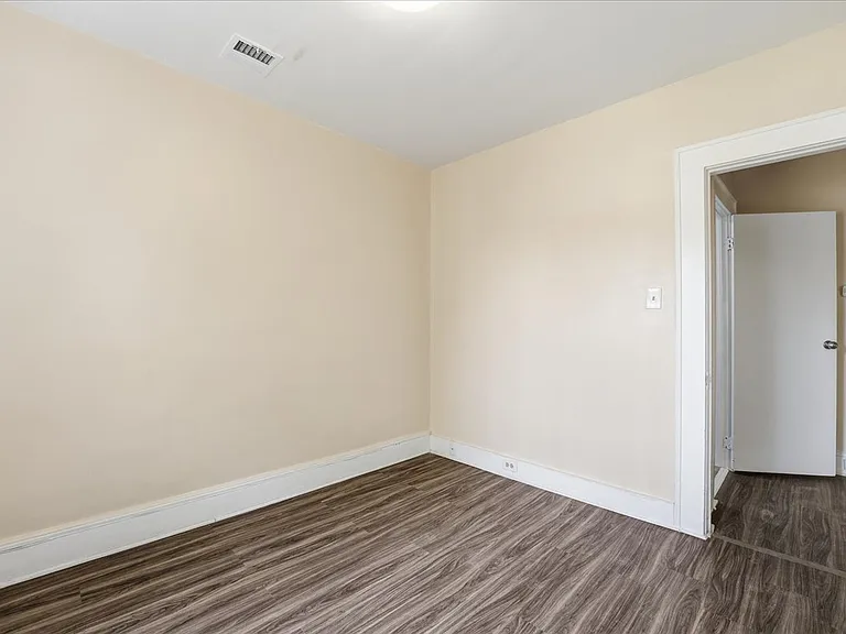 479 Centre St #2 — Photo 12
