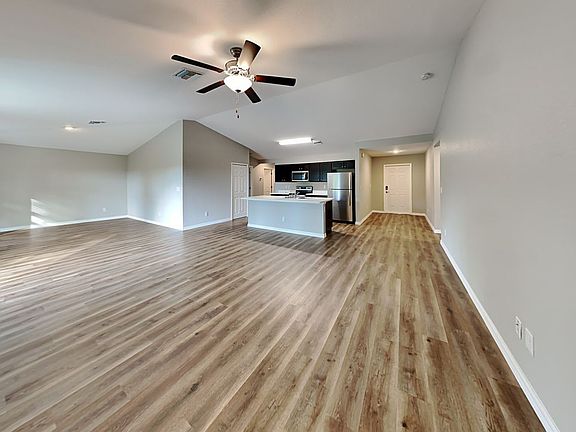 5th image of 25452 Averio Ct