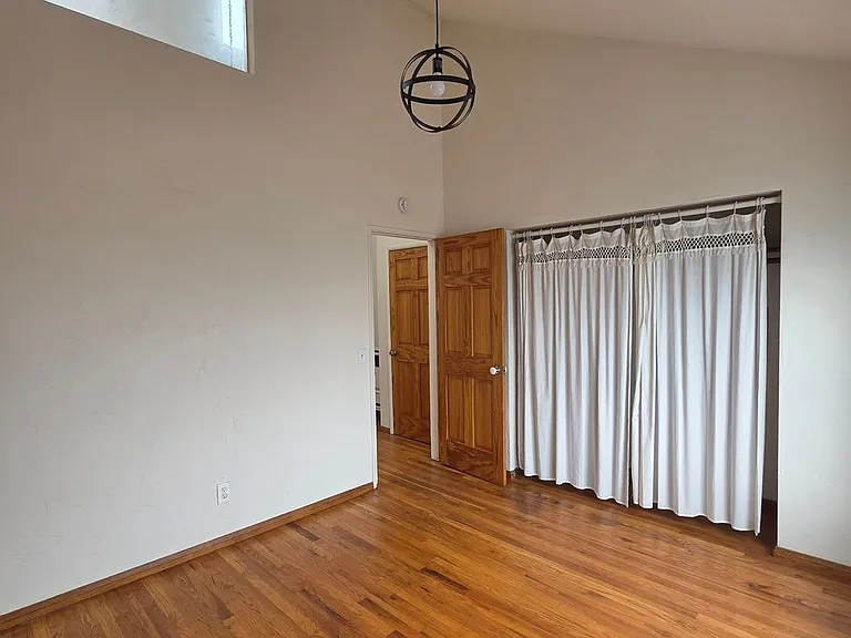 650 Ocean Ln — Photo 10