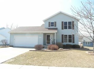 2625 Revo Rd, Davenport, IA 52806