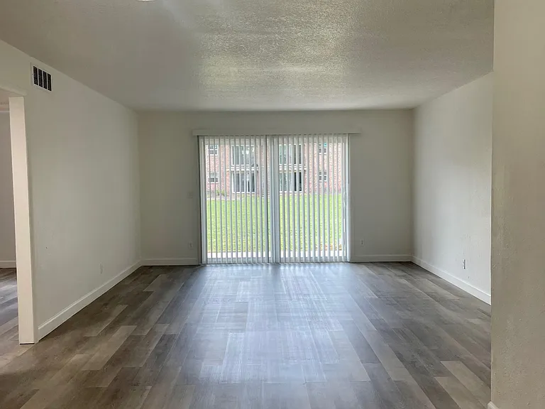 Concord Crossing Apartments — Photo 52